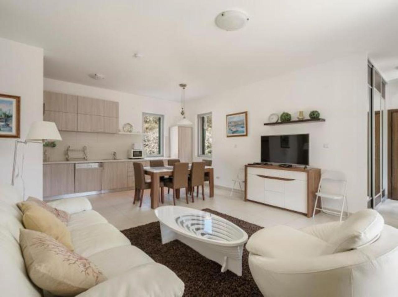 Lavender Bay Apartment C21 Дони-Моринь Экстерьер фото